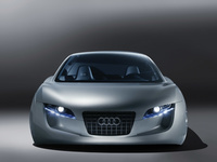 2004-Audi-RSQ-Concept-07