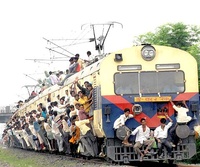 overcrowded-train-asia