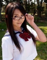 cute-japanese-schoolgirl
