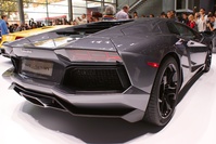 Lamborghini Aventador LP 700-4 Engine & Gearbox - rear angle