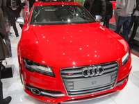 Audi S7 - front up