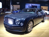 2012 Bentley Mulsanne - front angle