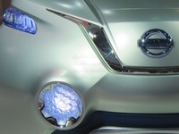 Nissan Terra zero emisson FCEV - impressive headlights