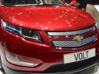 Chevrolet Volt - front grille and headlight