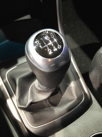 Hyundai i30 2012 - gear shift