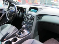 Hyundai Genesis Coupe - interior
