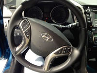 Hyundai i30 2012 - steering wheel