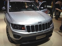 Jeep Compass Limited CRD - frontal view