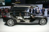 Opel Monza Concept - side view