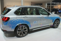 2016 BMW X5 xDrive40e Plugged-In Hybrid - Side View