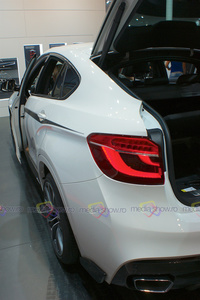 2016 BMW X6 xDrive35i - Side View and Taillight