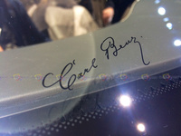 2016 Mercedes-Benz S 500 e - Windshield with Carl Benz Signature