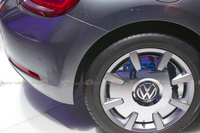 2016 Volkswagen Beetle Cabriolet - Front Shiny Wheel